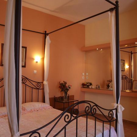 Εlegant Villa Liakos Pigí Rum bild