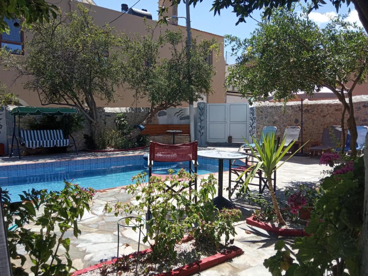 Εlegant Villa Liakos Pigí Exteriör bild