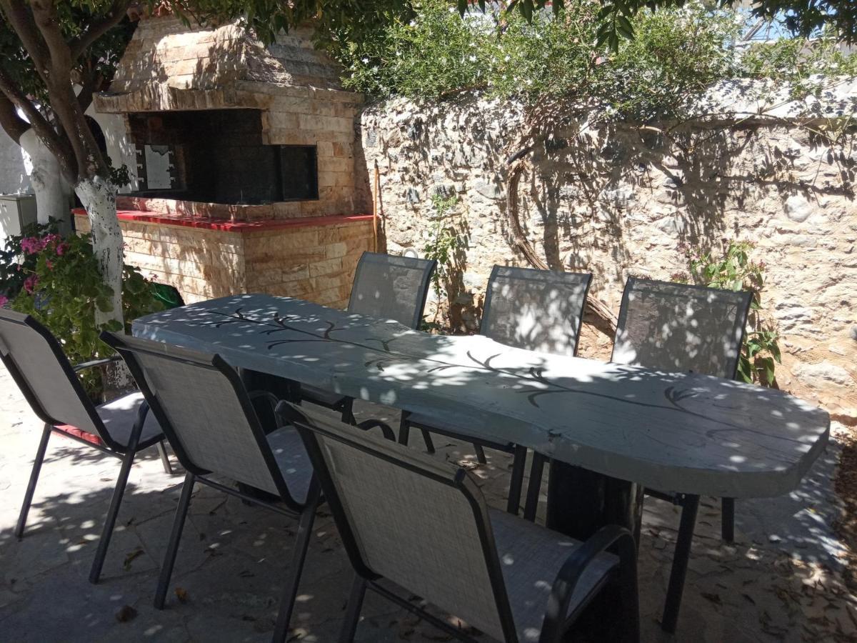 Εlegant Villa Liakos Pigí Exteriör bild