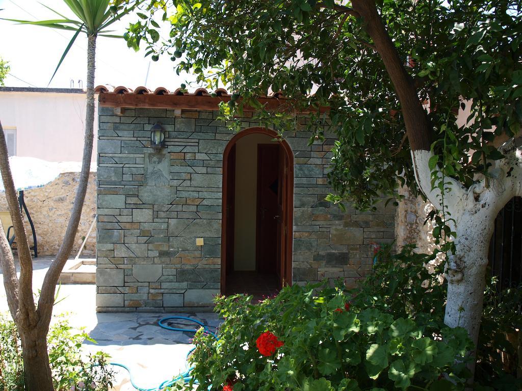 Εlegant Villa Liakos Pigí Exteriör bild