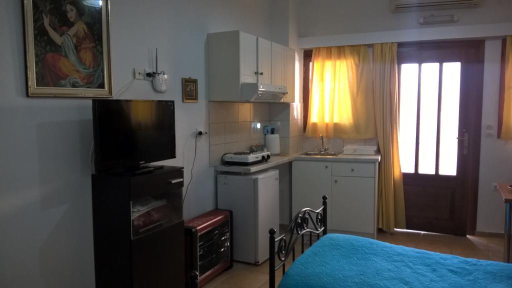 Εlegant Villa Liakos Pigí Exteriör bild